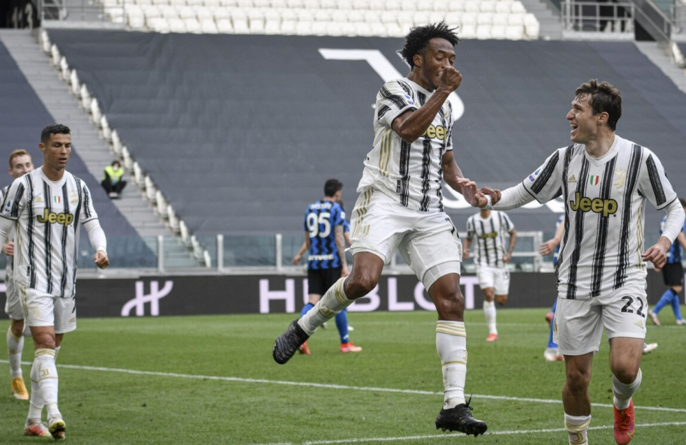  国际米兰绝杀尤文，登顶意甲积分榜  