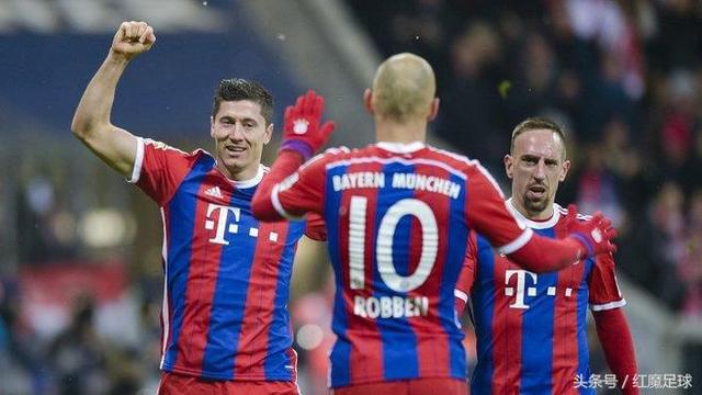  药厂中场核心续约至二零二七  