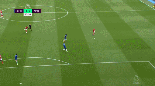  霍尔远射造成门将脱手莫派补射得手诺丁汉森林扳平比分